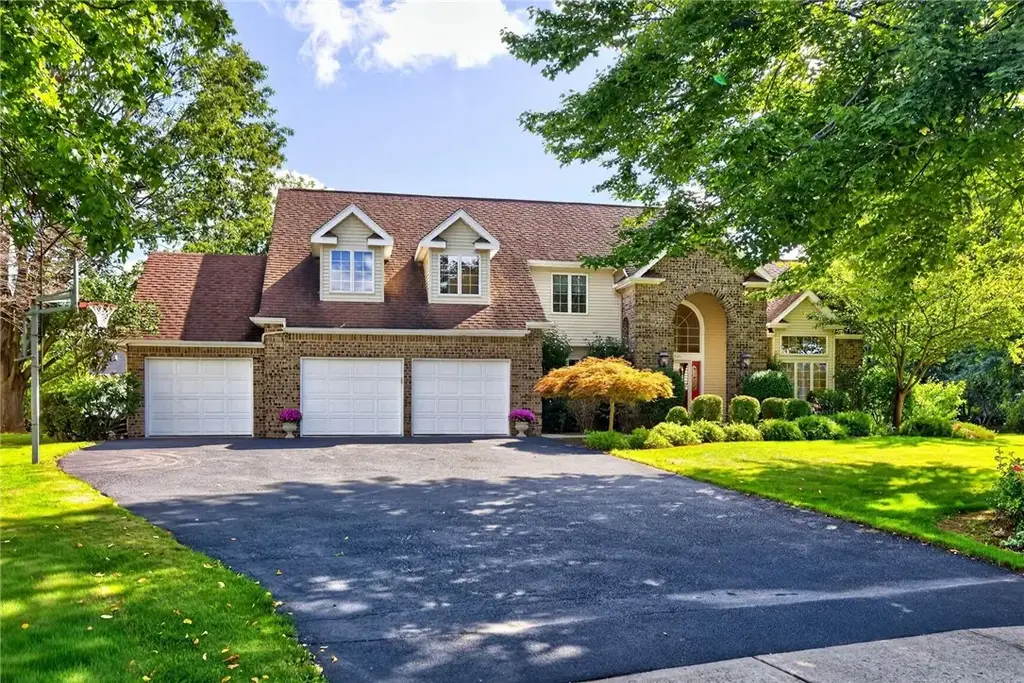 349 Stafford Way, Greece