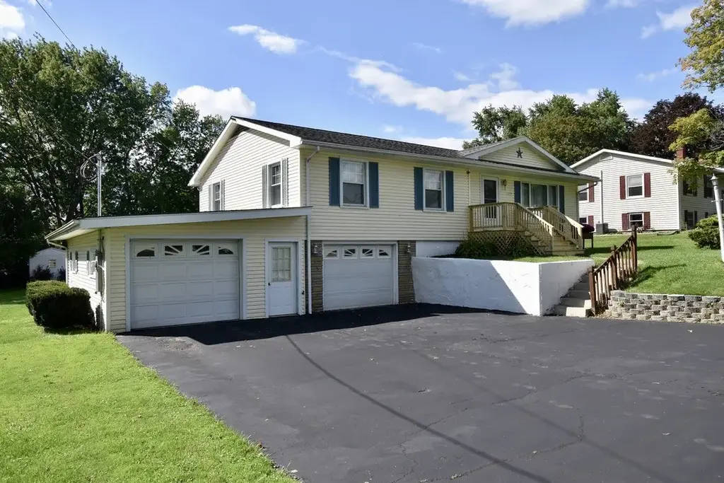 129 Overlook Drive, Horseheads