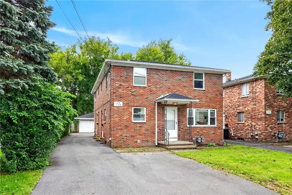120 Pine Street, East Rochester