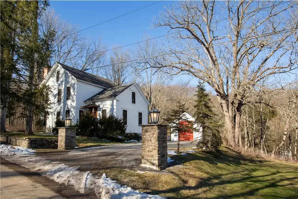 11193 Huey Road, Brookfield