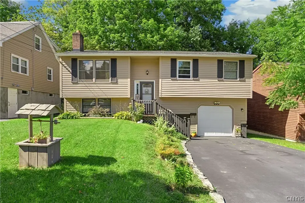 142 Sunhill Terrace, Syracuse