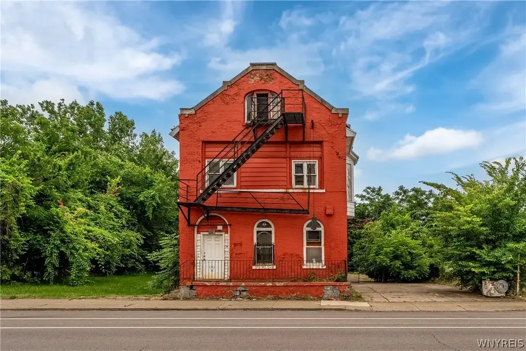 559 Genesee Street, Buffalo