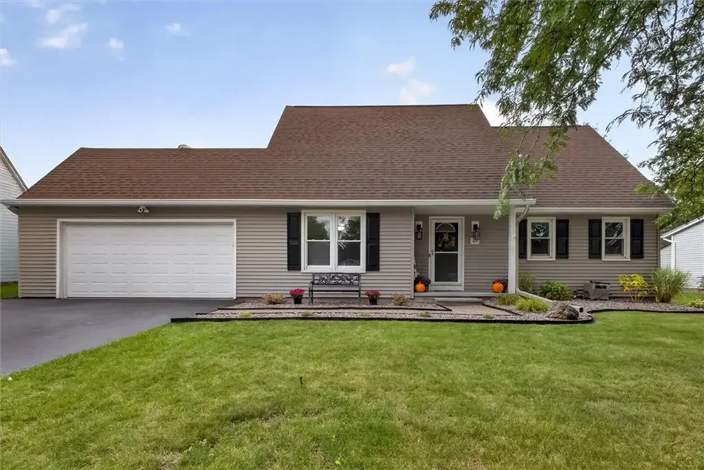 40 Turtle Creek Lane, Parma