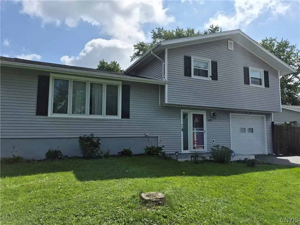 410 Stillwell Circle, DeWitt