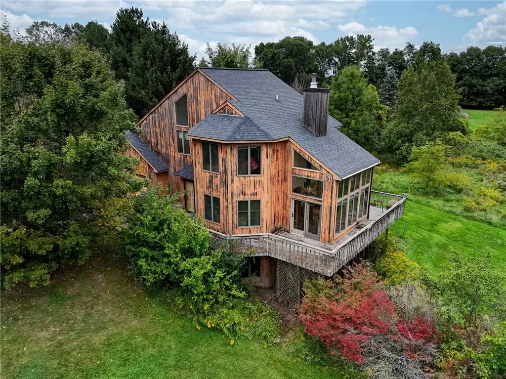 2461 Garden Street, Avon