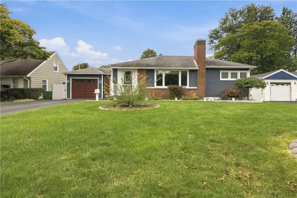 83 Lynette Drive, Greece