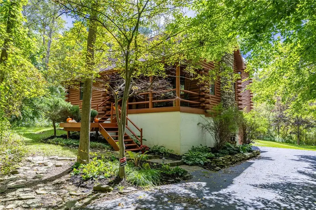 3384 Bailey Road, East Bloomfield