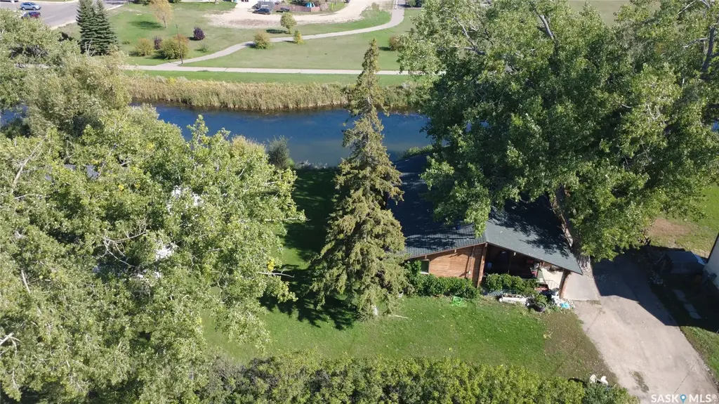 121 10th Avenue Ne, Swift Current