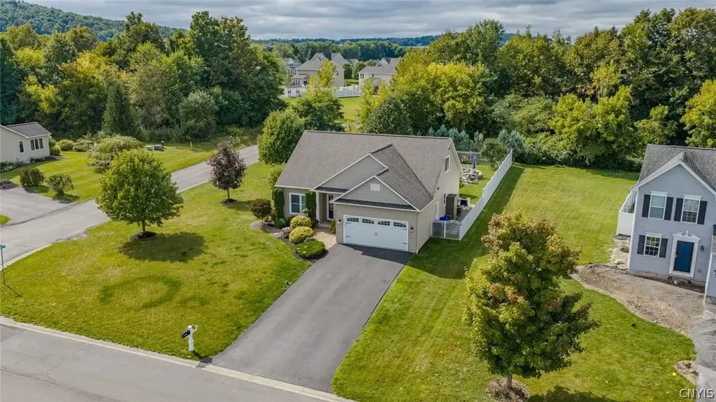 2095 Whisper Ridge Drive, Sullivan