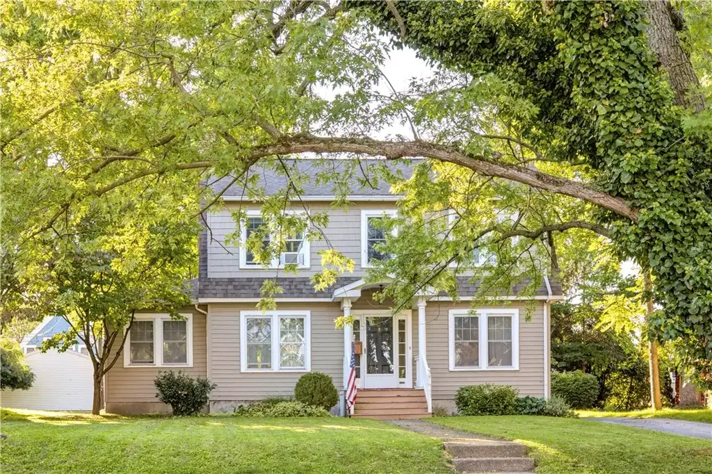 32 Maxwell Avenue, Geneva City