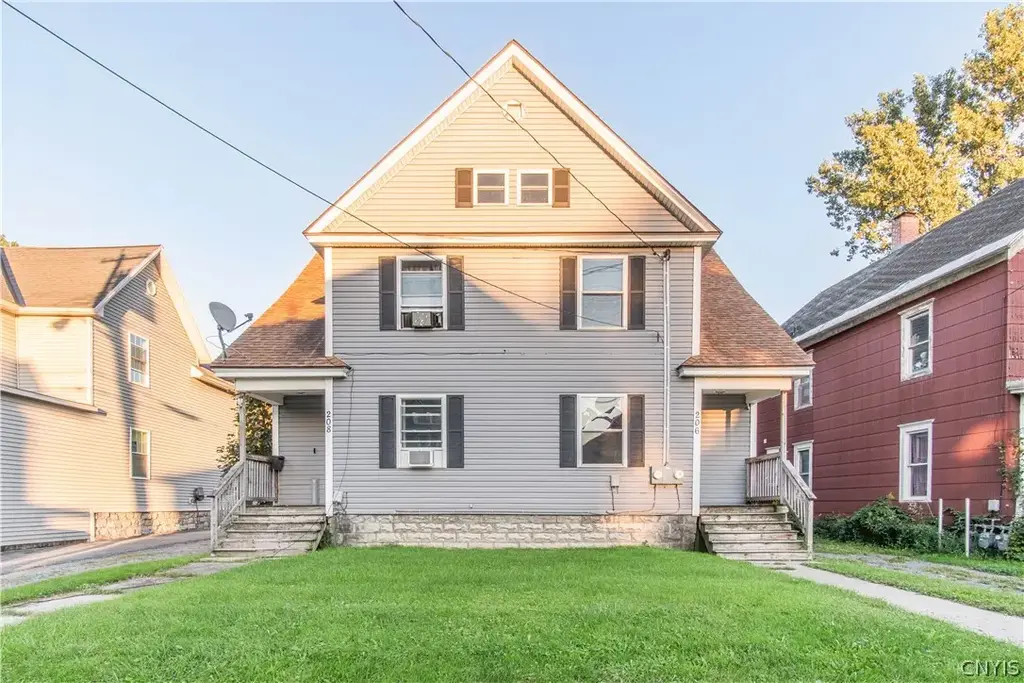 206 N Pleasant Street, Watertown City