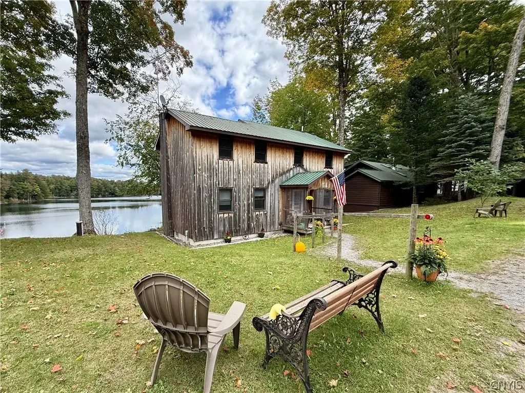 141 Island View Road, Boonville