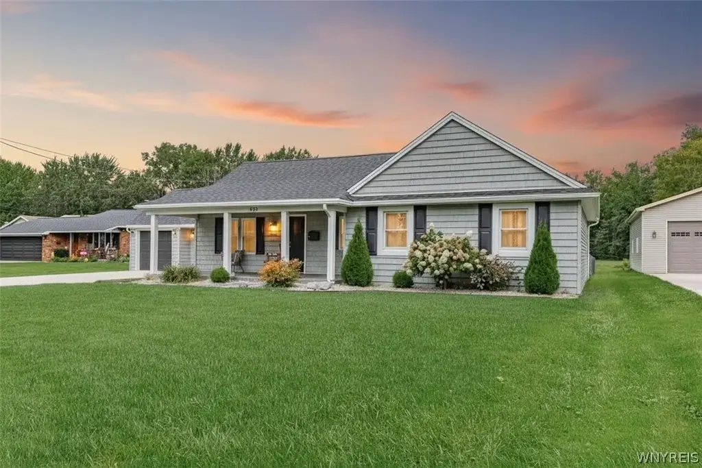 913 Ruie Road, North Tonawanda