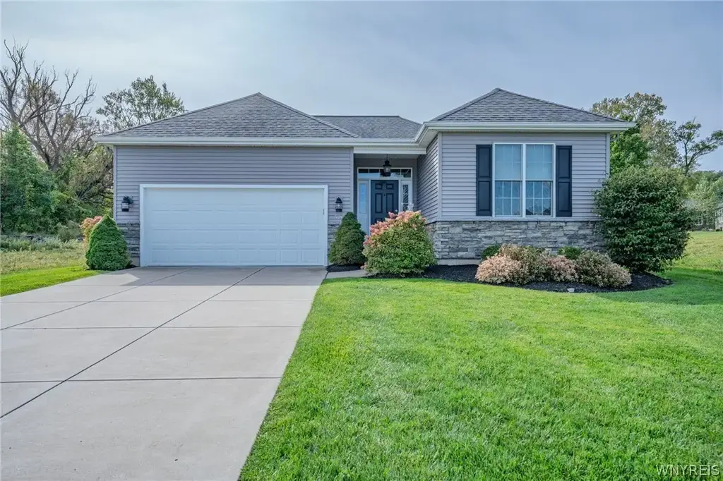 5383 Alderbrook Lane, Clarence