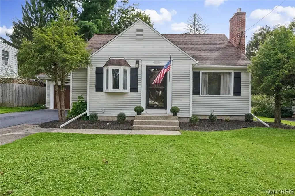 265 Perry Street, Aurora