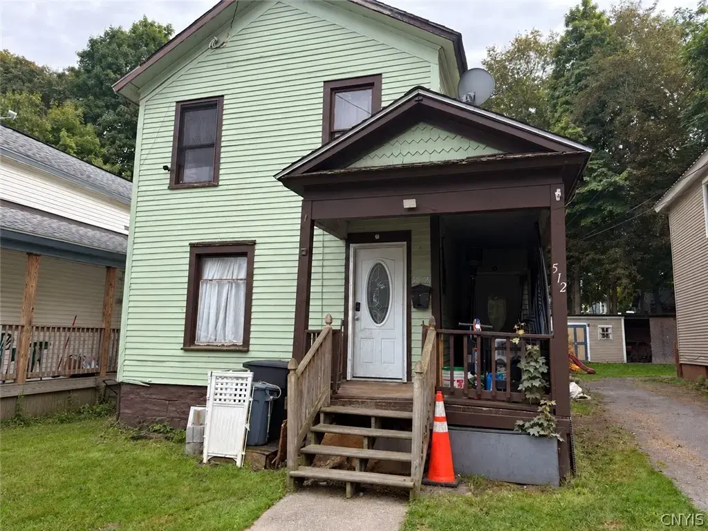 512 Rochester Street, Fulton