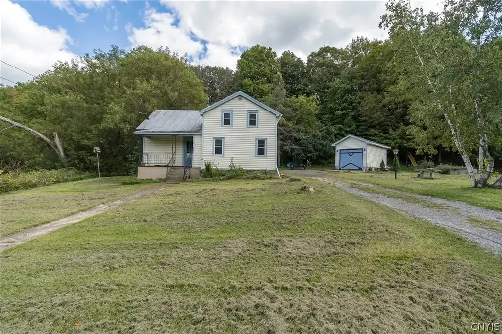 32366 County Route 179, Clayton