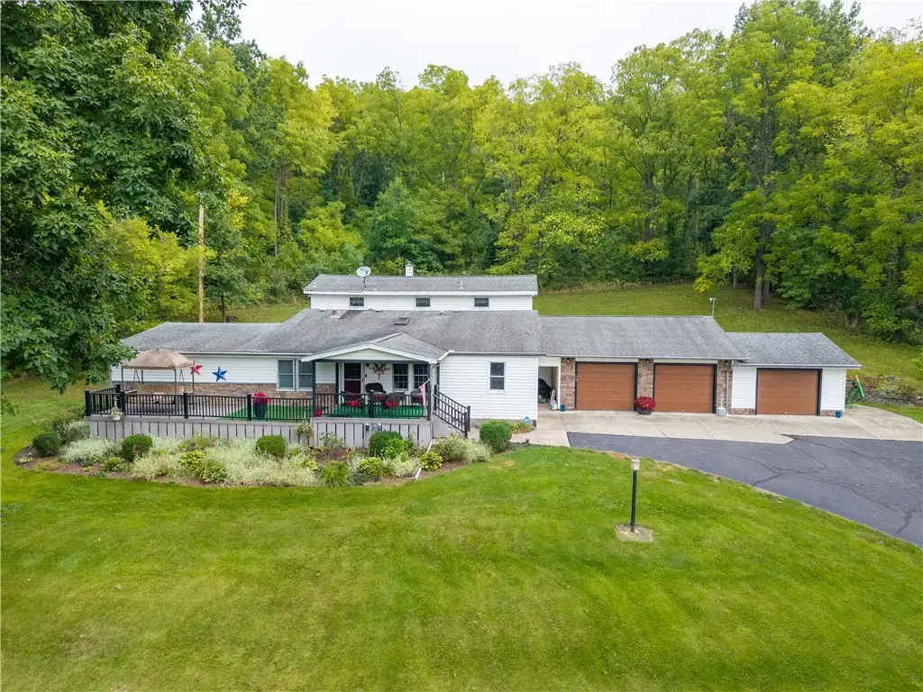 50 Weidman Lane, North Dansville