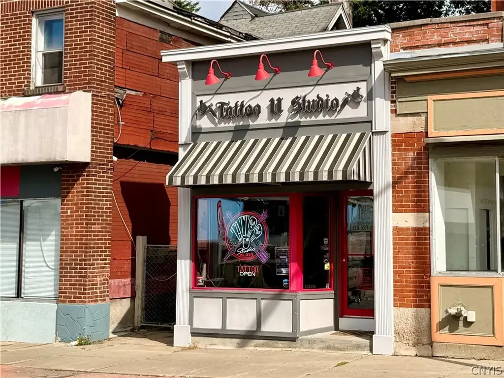 661 Bleecker Street, Utica