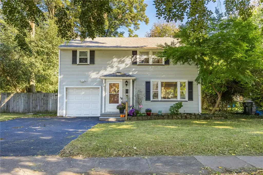 80 De Mallie Street, Rochester