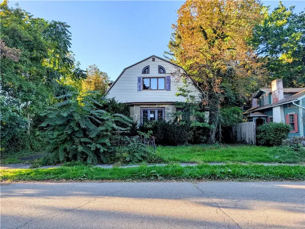 630 W Gray Street, Elmira City