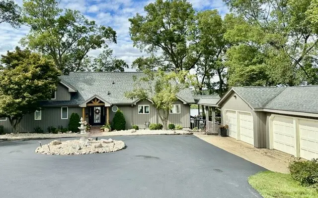 101 Oak Ridge Court, Decatur