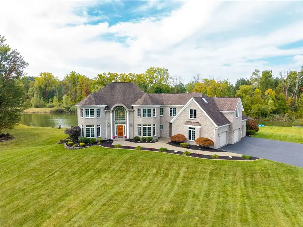51 Stablegate Drive, Penfield