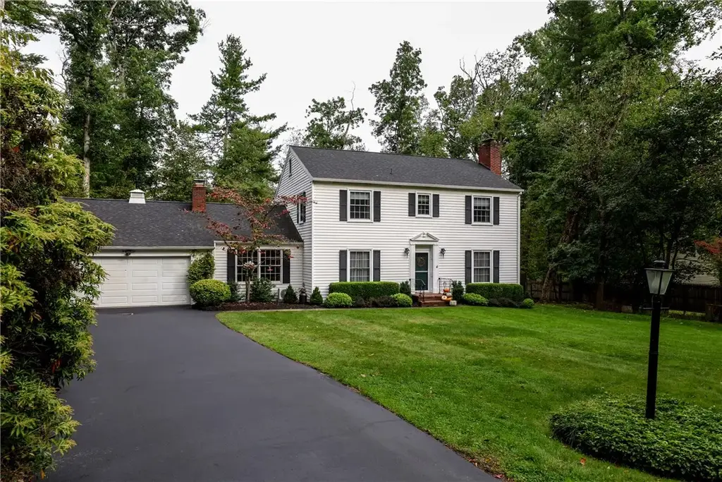 8 Fox Lane E, Erwin