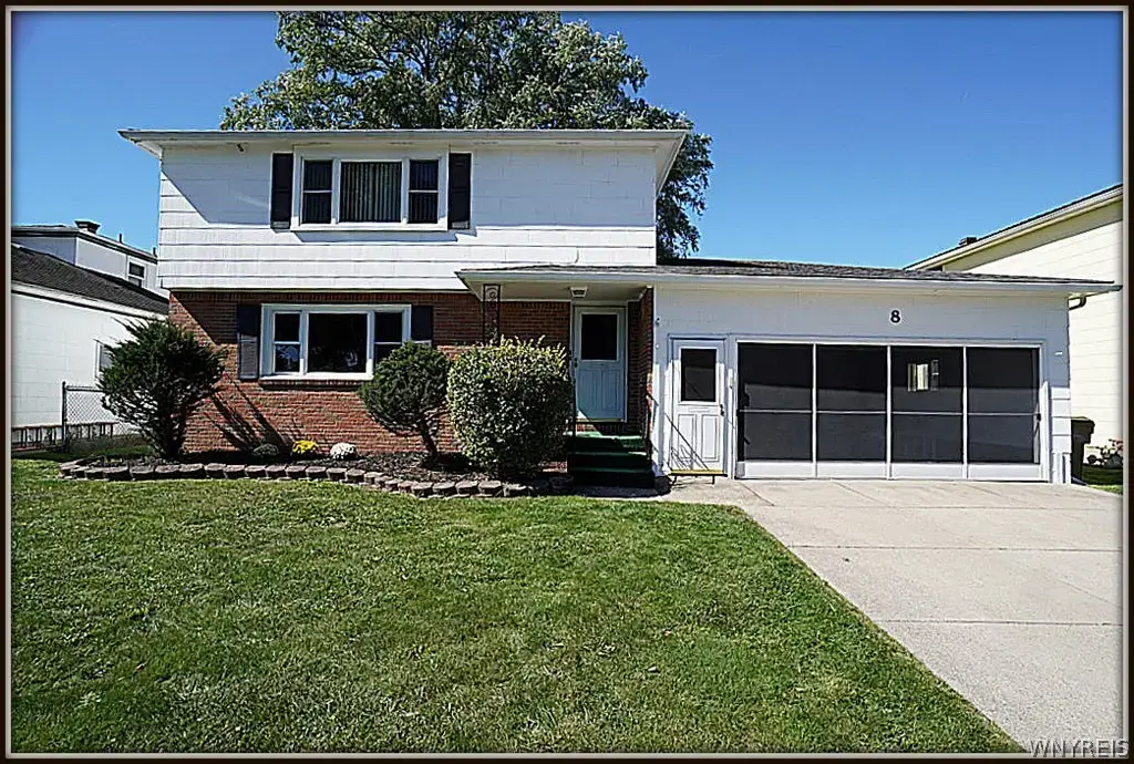 8 Sebring Drive, Cheektowaga