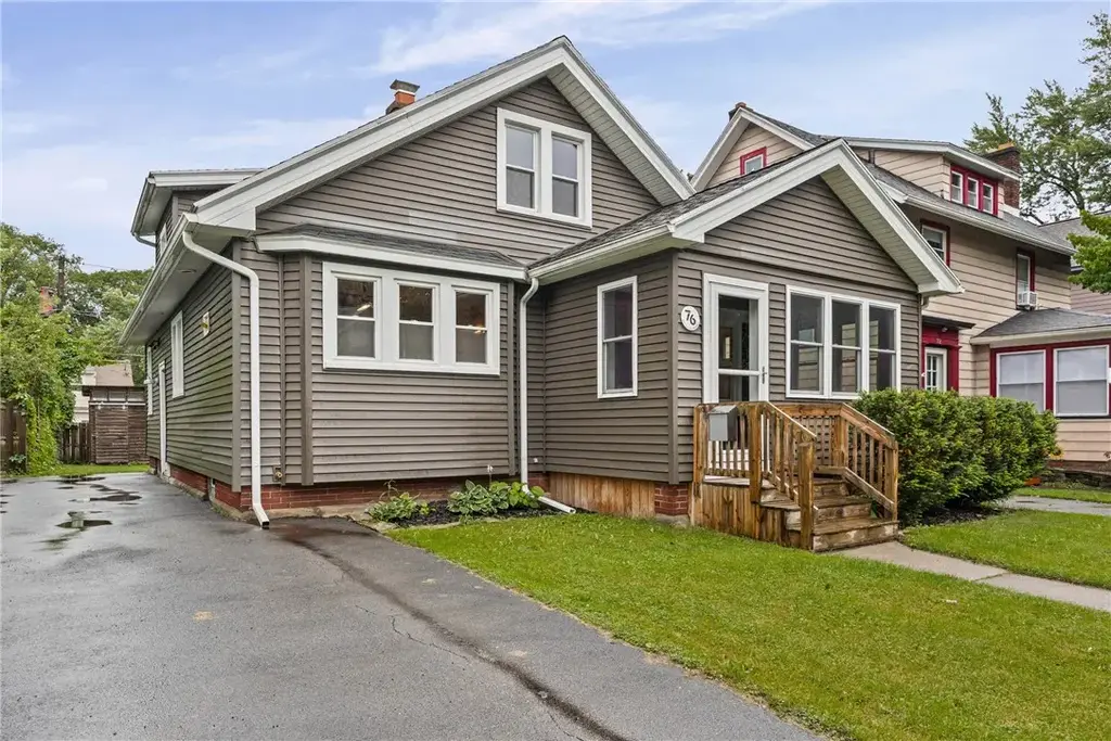 76 Eastview Avenue, Irondequoit
