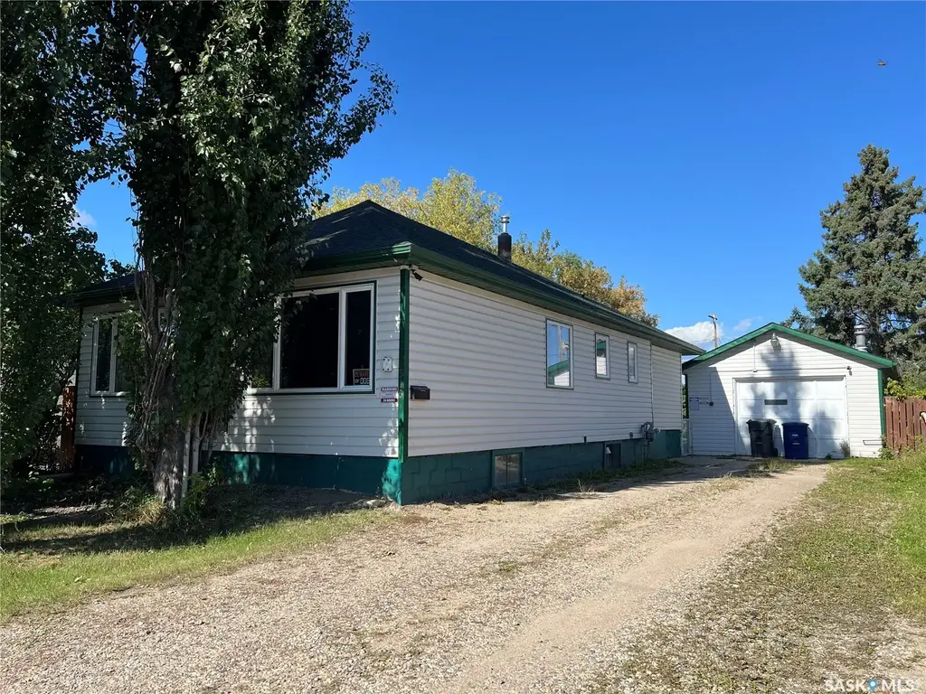 515 3rd Avenue W, Meadow Lake