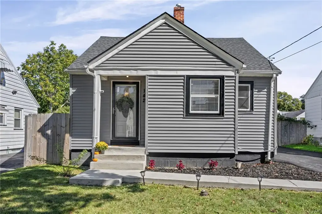 142 Wakefield Street, Rochester