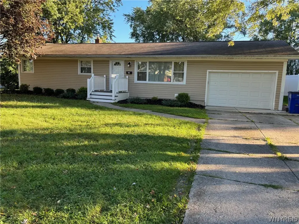 68 Millbrook Drive, Amherst