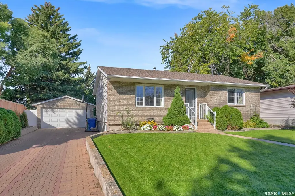 1616 Marshal Crescent, Moose Jaw