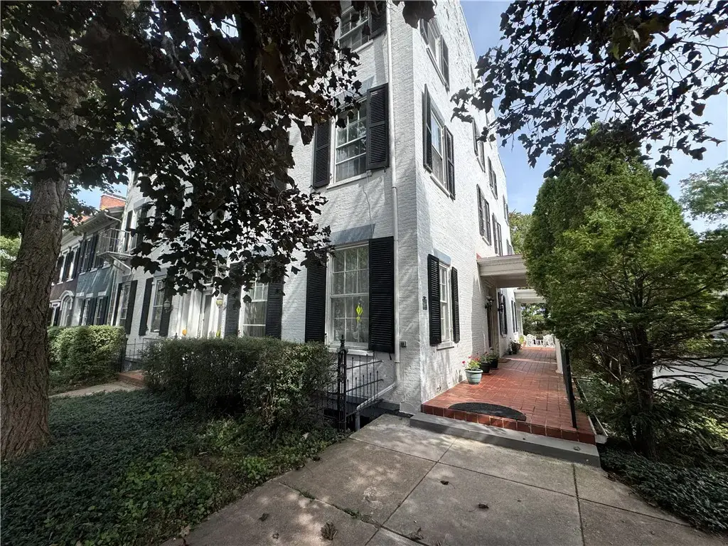 487 South Main Street, Geneva City