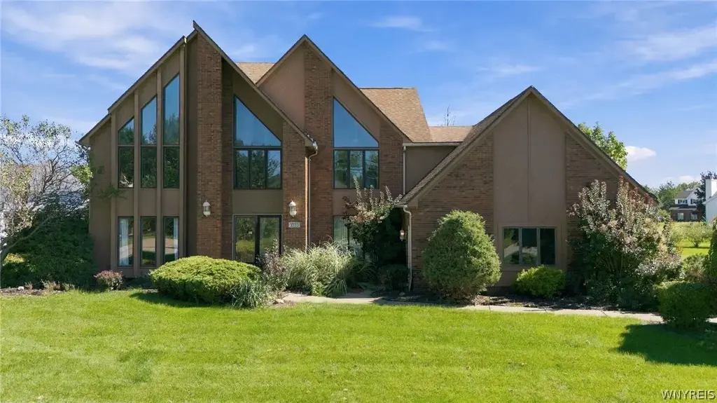 5553 Hidden Pines Court, Clarence