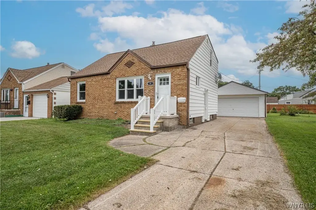 9 Petan Drive, Cheektowaga