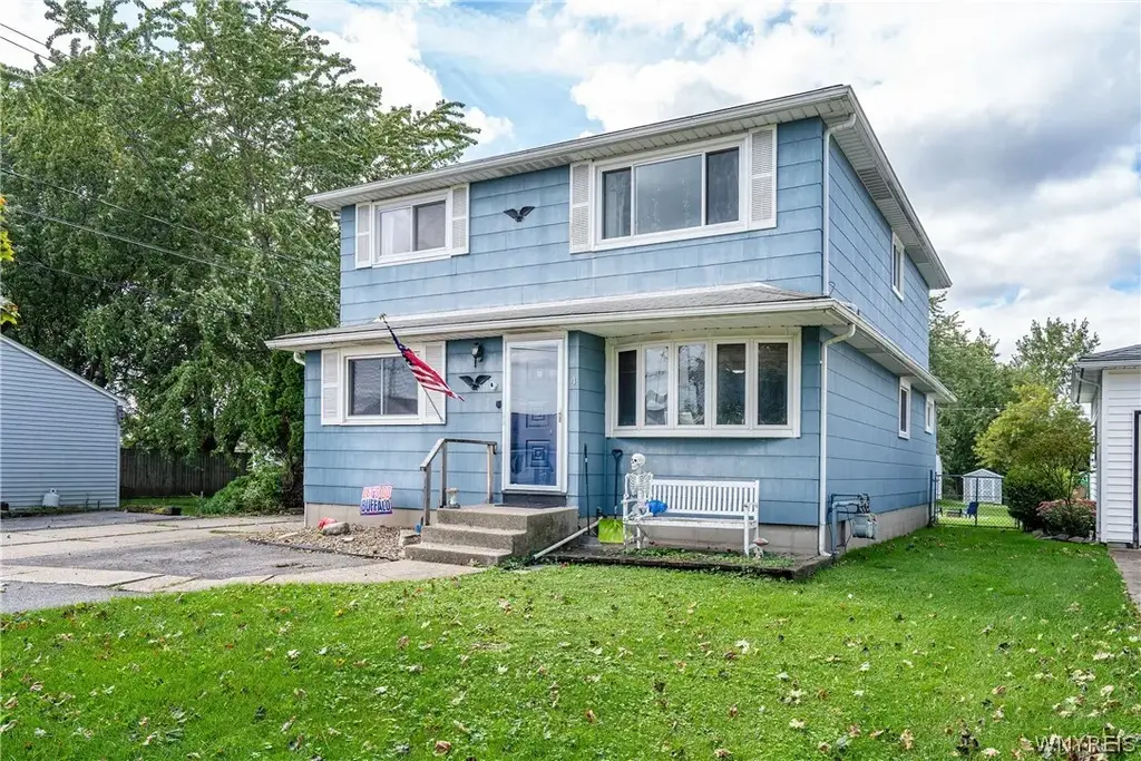 4 Stanislaus Avenue, Cheektowaga