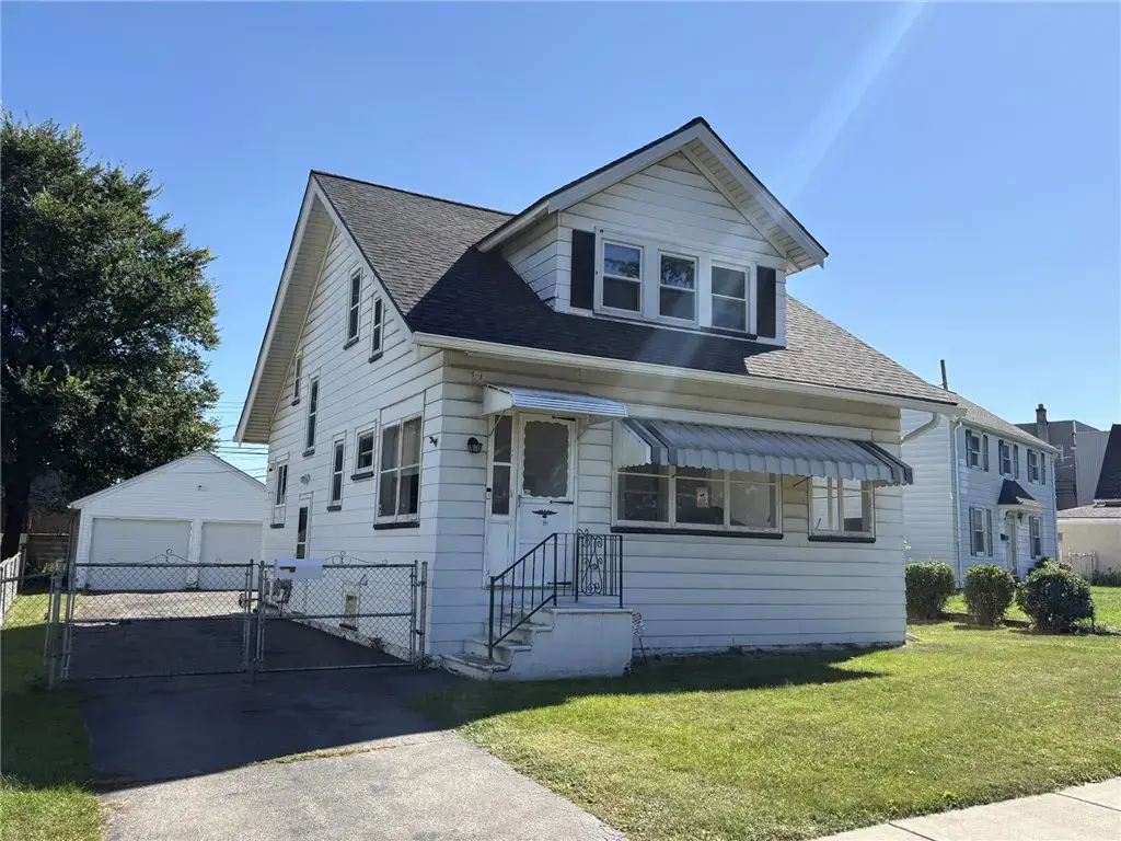 32 Walzer Road, Irondequoit