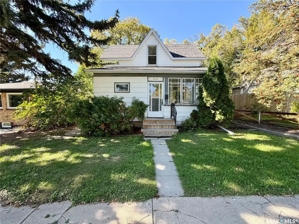 1014 6th Avenue Nw, Moose Jaw