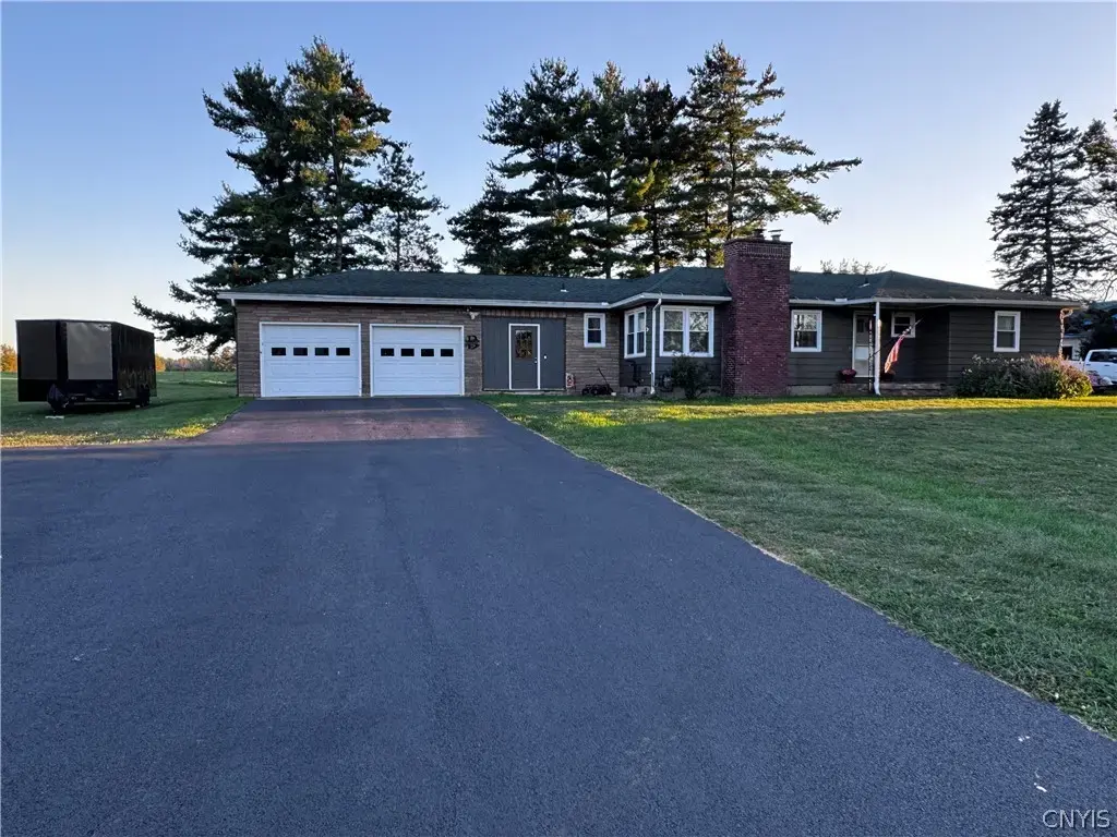 5829 State Route 104, Scriba