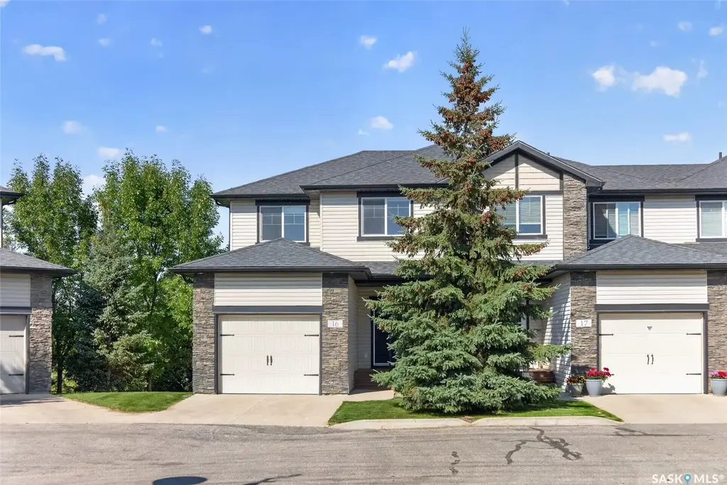 215 Hampton Green 16, Saskatoon