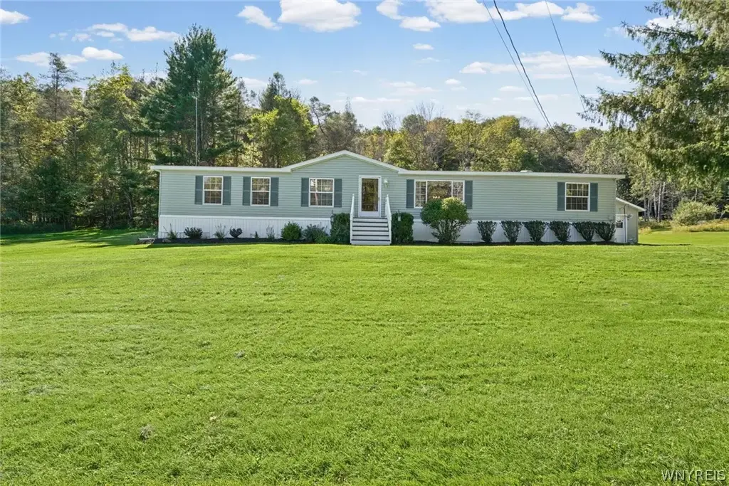 907 Streeter Brook Road, Genesee