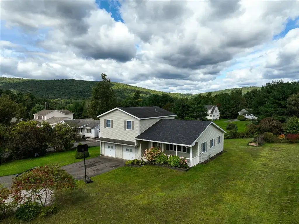 112 Central Drive, Oneonta