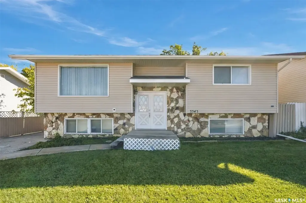 3343 Fairlight Drive, Saskatoon