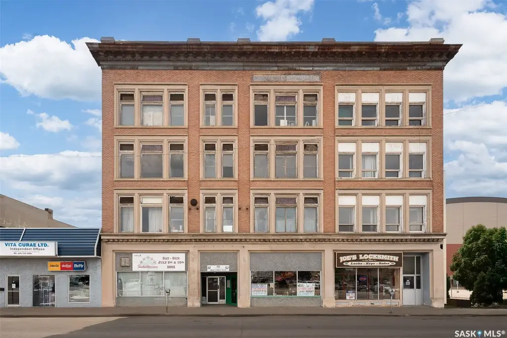 117-123 High Street W, Moose Jaw