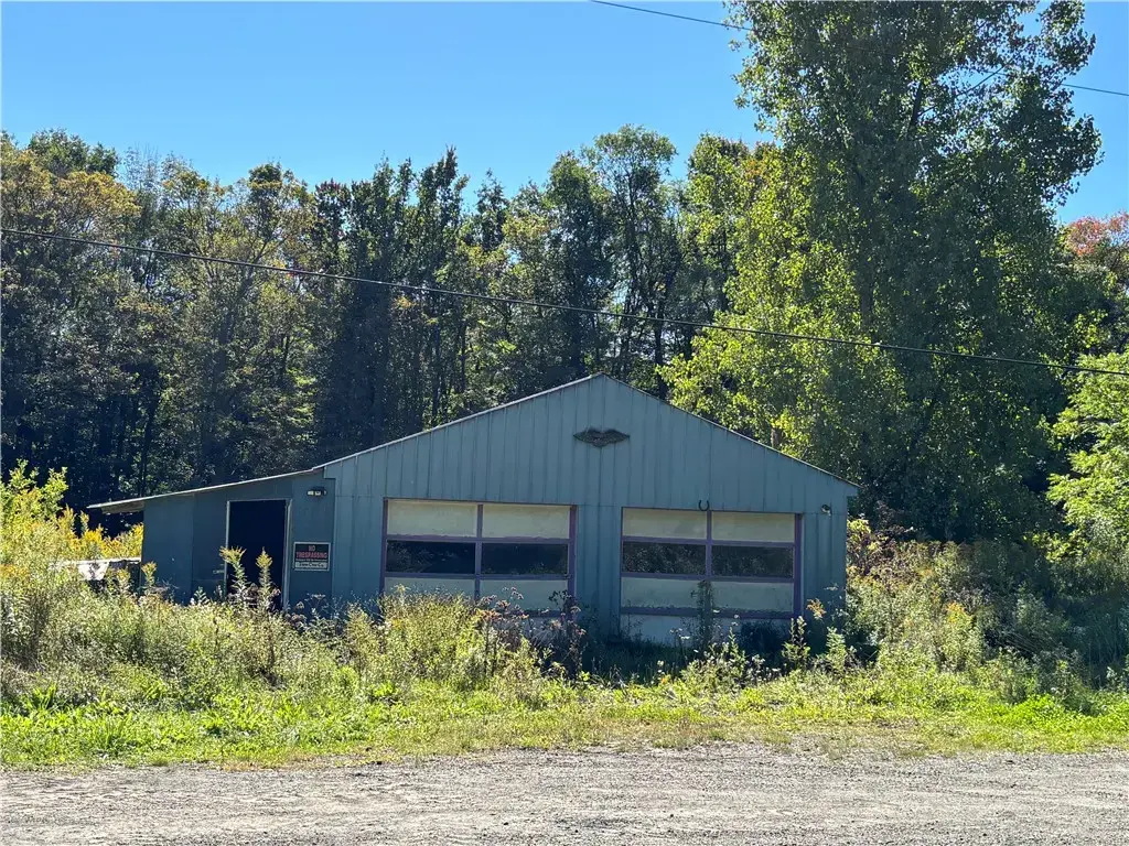 1040 County Road 29, New Berlin