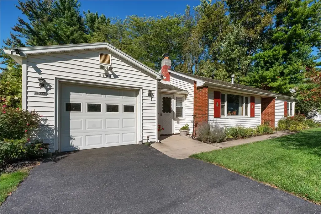 3892 Gaines Basin Road, Albion
