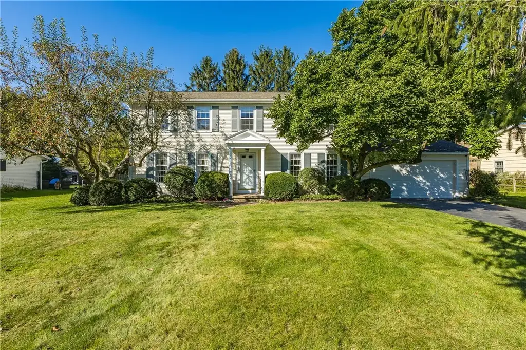 10 Barnfield Road, Henrietta