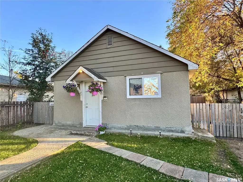 1221 14th Street W, Prince Albert